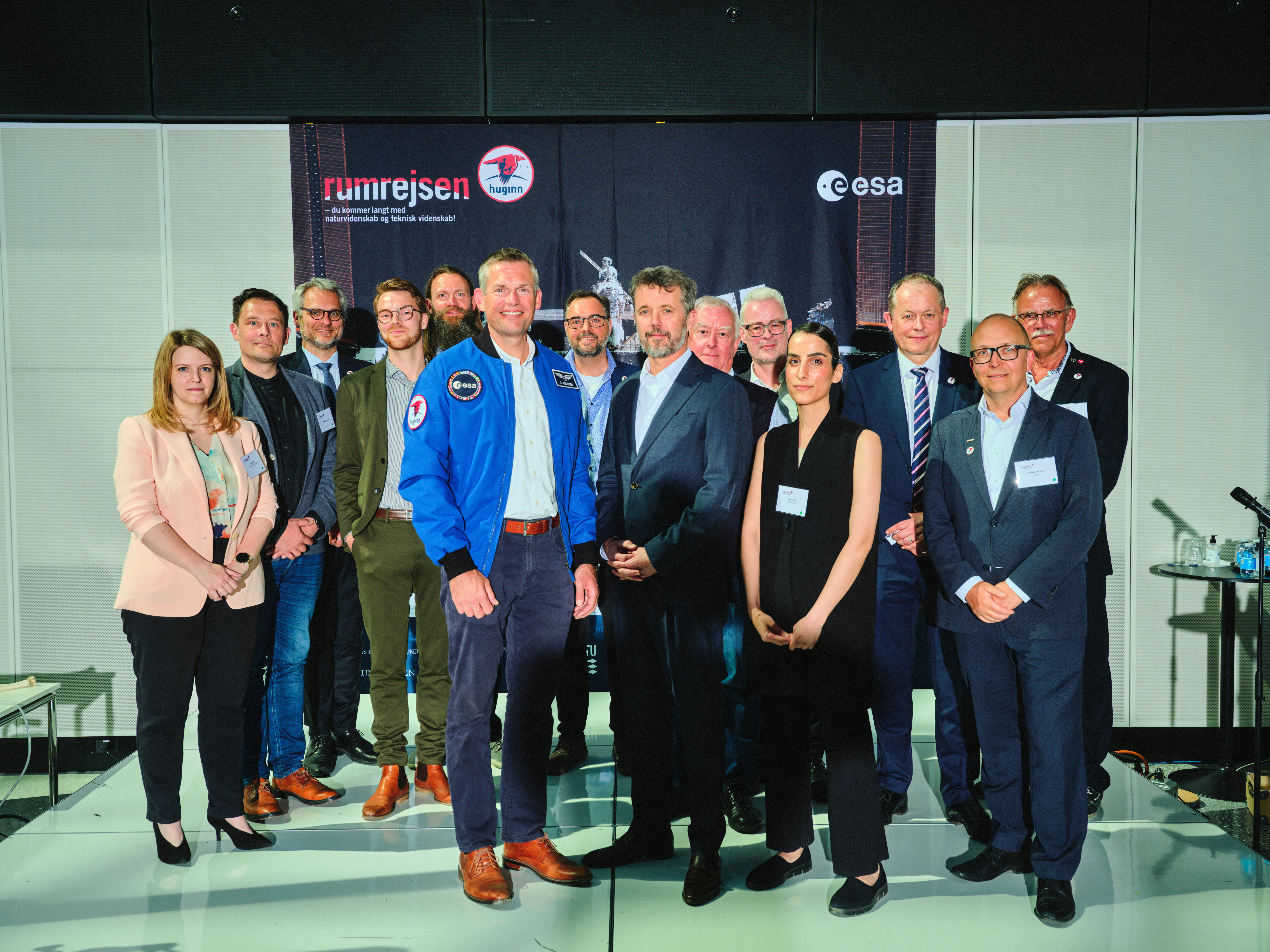 The Huginn-ambassadors present at the meeting on 22. May 2023 with HRH Crown Prince Frederik and ESA-astronaut Andreas Mogensen in front. Photo: DI